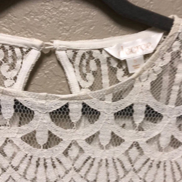 Lace crop top - Picture 2 of 3